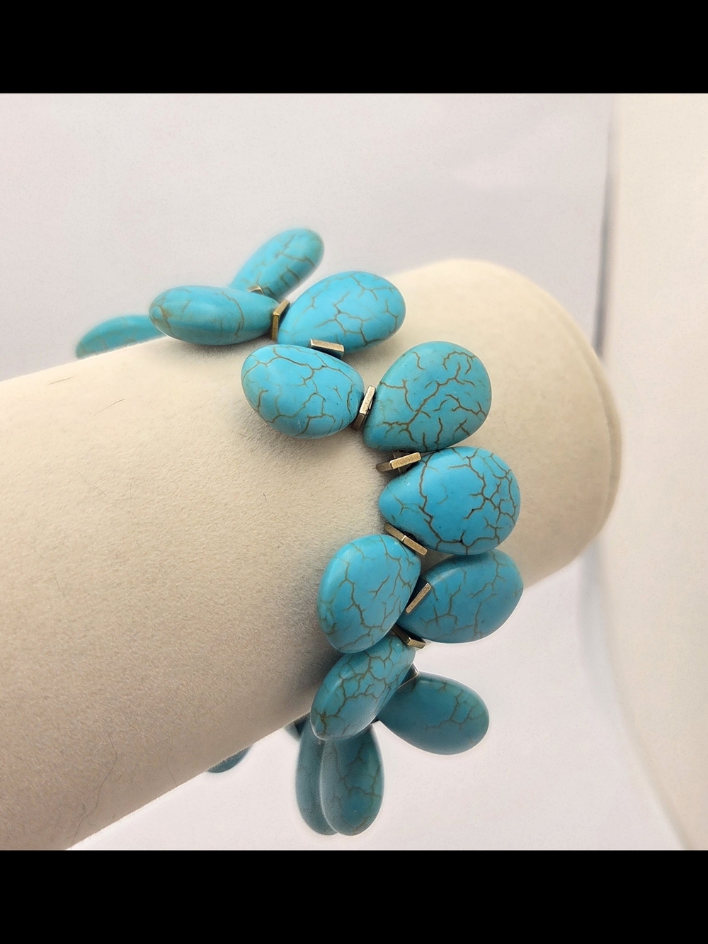 Turquoise Howlite Teardrop Stretch Bracelet Gold Tone Spacers Boho 7 Inch